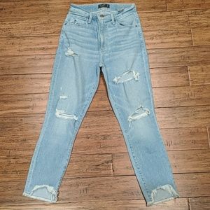 Abercrombie light wash distresses ankle jeans